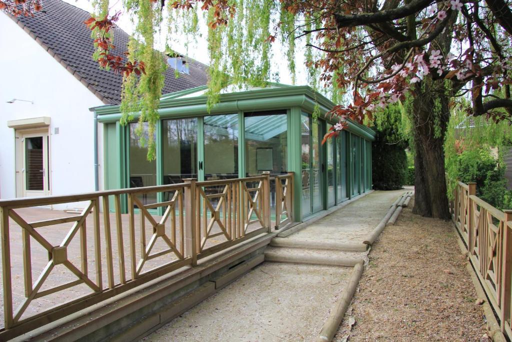 Logis Lhotel Restaurant Antony Verrieres Le Buisson Massy  Exterior photo