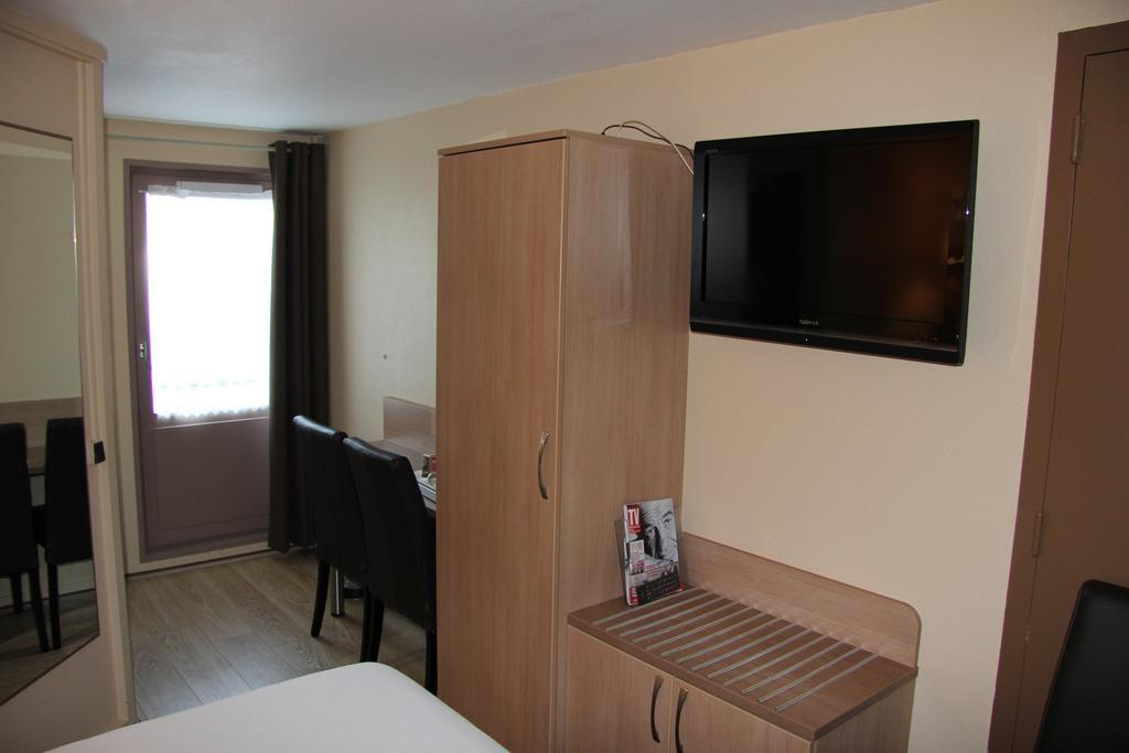 Logis Lhotel Restaurant Antony Verrieres Le Buisson Massy  Room photo